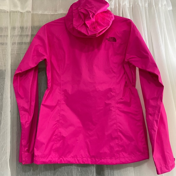 Northface Wind Breaker in Hot Pink- XS - Picture 2 of 3